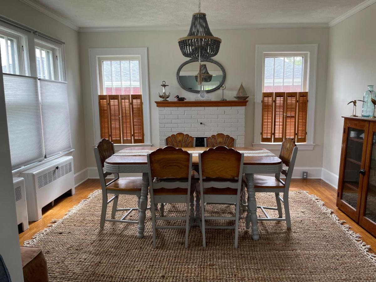 Drop Anchor Cottages And Lake House Geneva-on-the-Lake Bagian luar foto