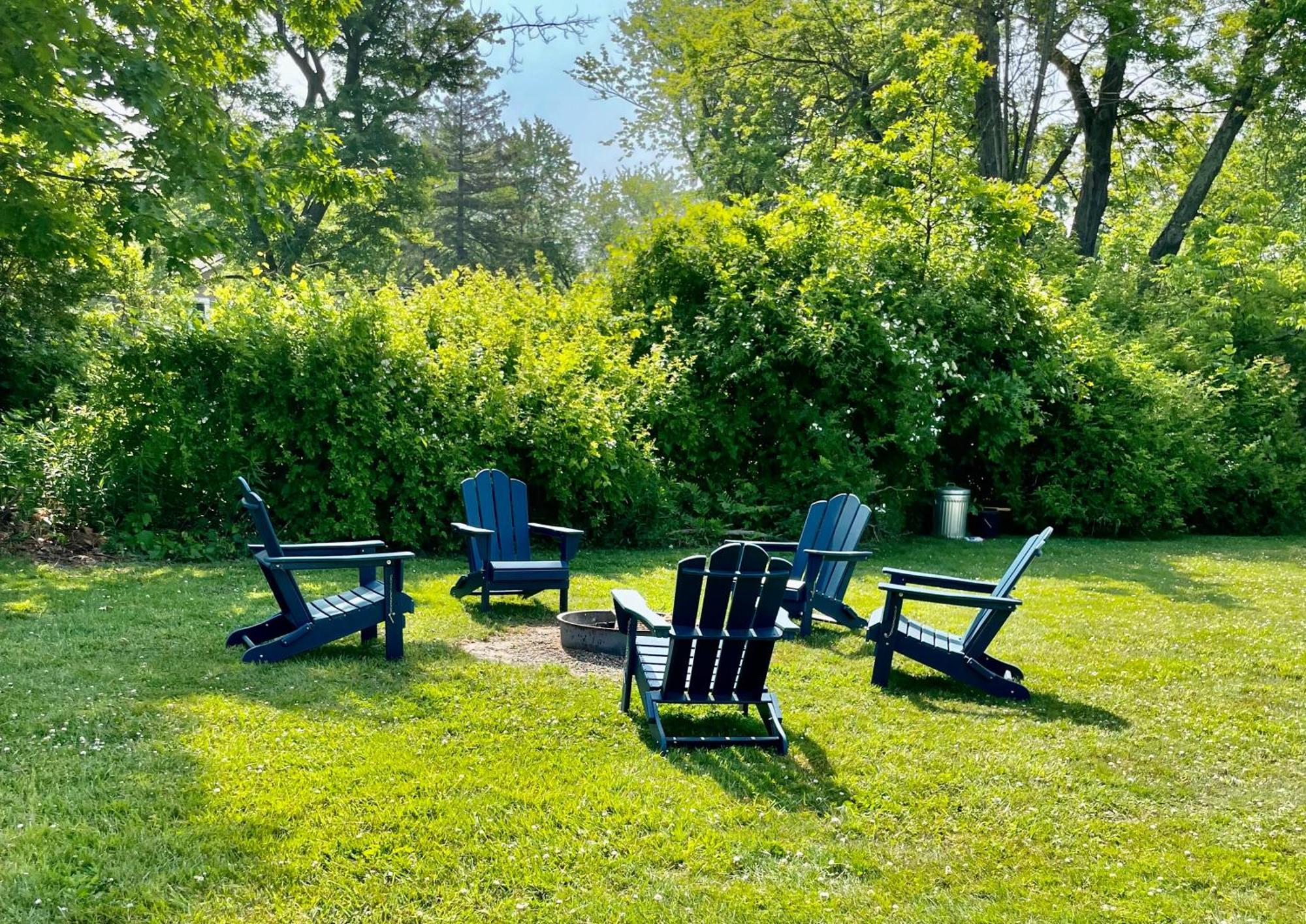 Drop Anchor Cottages And Lake House Geneva-on-the-Lake Bagian luar foto